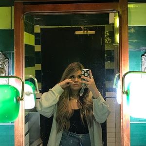 Meet your Posher, Isabella